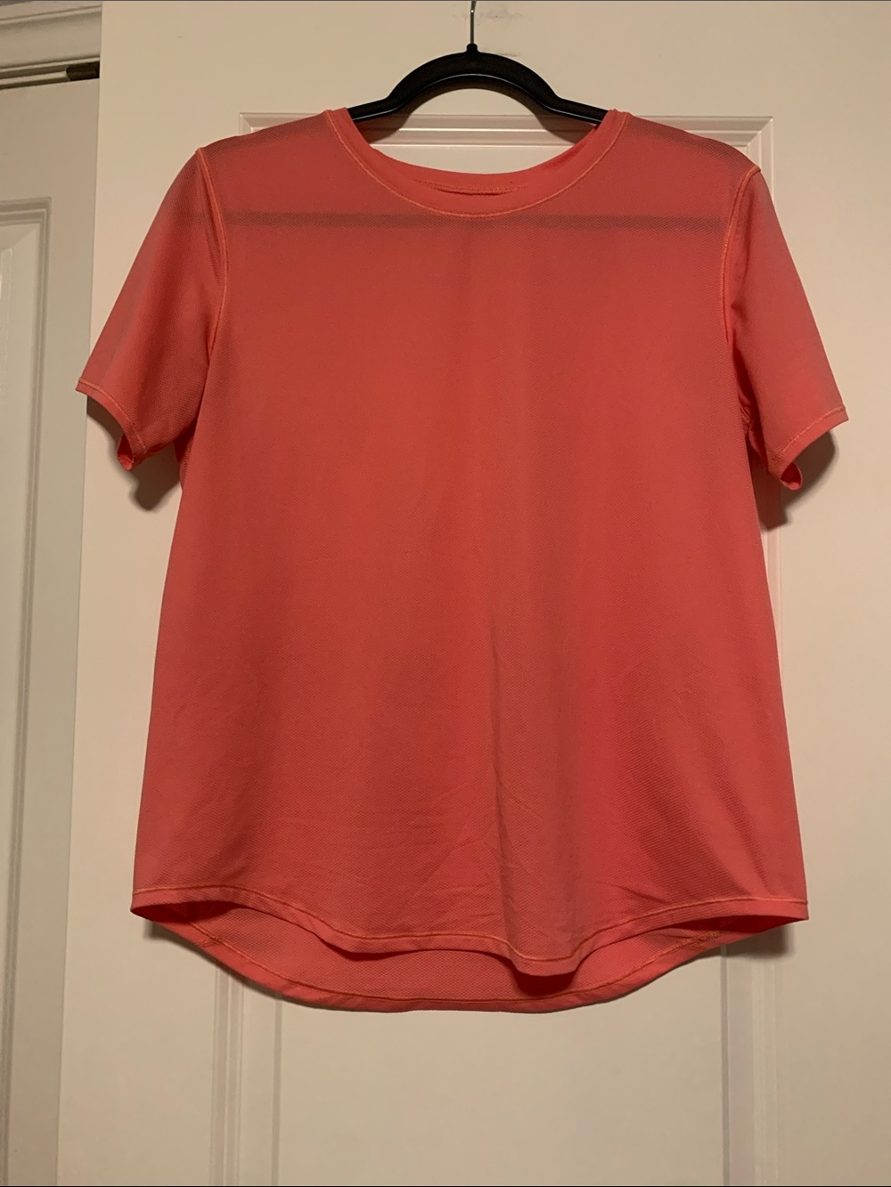 Lululemon Coral SSRunning and Training Top, est Sz 10, PTP 20in, GUC